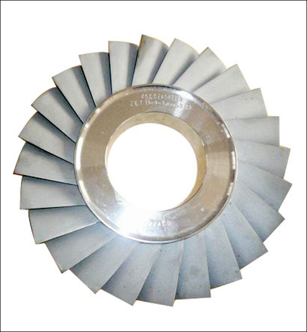 Turbine wheel with angled blades